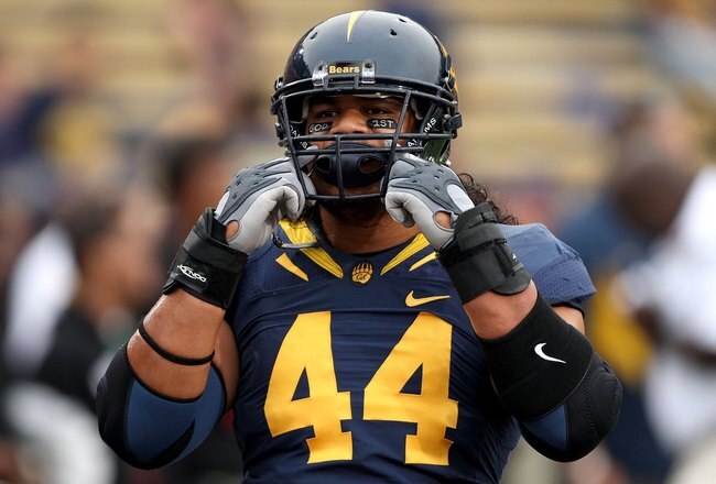 BERKELEY, CA - SEPTEMBER 05:  Tyson Alualu #44 of the California Golden Bears warms up before their game against the Maryland Terrapins at California Memorial Stadium on September 5, 2009 in Berkeley, California.  (Photo by Ezra Shaw/Getty Images)