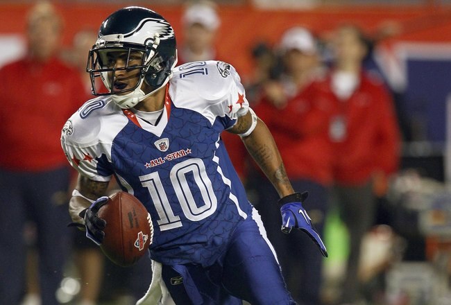 MIAMI GARDENS, FL - JANUARY 31:  DeSean Jackson #10 of the NFC's Philadelphia Eagles runs with the ball for yardage during the 2010 AFC-NFC Pro Bowl game at Sun Life Stadium on January 31, 2010 in Miami Gardens, Florida. The AFC defeated the NFC 41-34. (Photo by Scott Halleran/Getty Images)