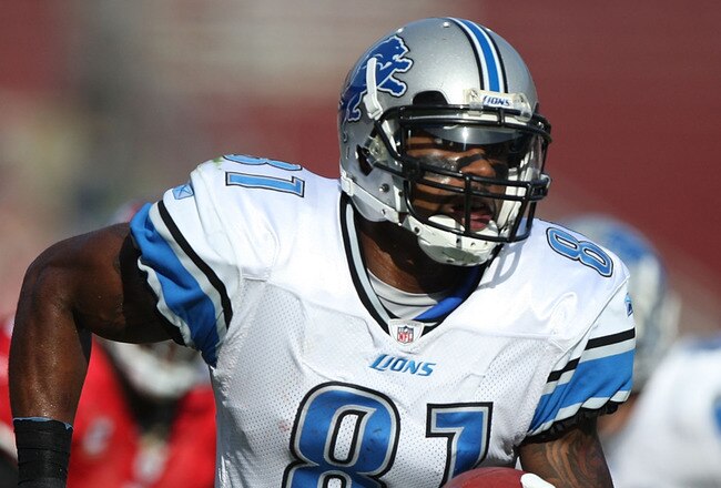 SAN FRANCISCO - DECEMBER 27:  Calvin Johnson #31 of the Detroit Lions runs after a catch against the San Francisco 49ers during an NFL game at Candlestick Park on December 27, 2009 in San Francisco, California.  (Photo by Jed Jacobsohn/Getty Images)