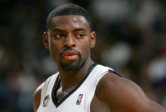 SACRAMENTO, CA - DECEMBER 06:  Tyreke Evans #13 of the Sacramento Kings in action during their game against the Miami Heat at ARCO Arena on December 6, 2009 in Sacramento, California.  NOTE TO USER: User expressly acknowledges and agrees that, by downloading and/or using this Photograph, user is consenting to the terms and conditions of the Getty Images License Agreement.  (Photo by Ezra Shaw/Getty Images)