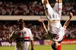 Hernanes-back-flip_crop_150x100