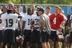 Changaileyinfrontofteam_crop_150x100