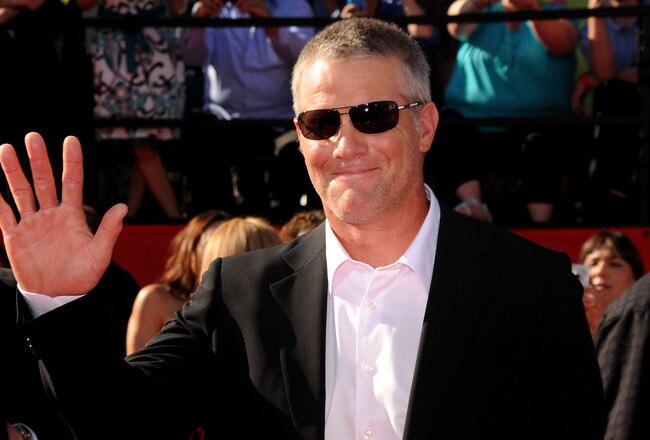 LOS ANGELES, CA - JULY 14:  Minnesota Vikings quarterback Brett Favre arrives at the 2010 ESPY Awards at Nokia Theatre L.A. Live on July 14, 2010 in Los Angeles, California.  (Photo by Jason Merritt/Getty Images)