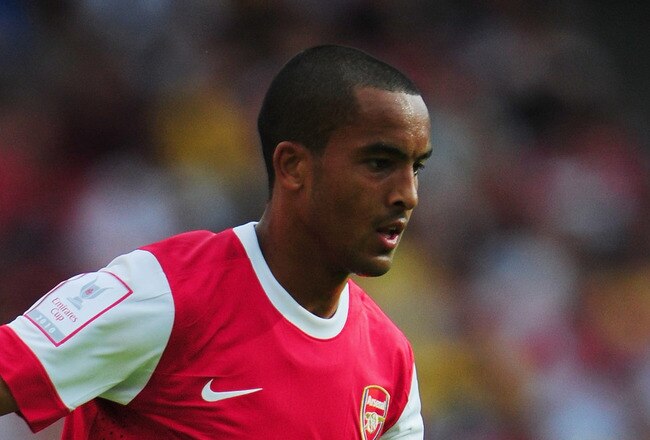 LONDON, ENGLAND - JULY 31:  Theo Walcott of Arsenal in action during the Emirates Cup match between Arsenal and AC Milan at Emirates Stadium on July 31, 2010 in London, England.  (Photo by Mike Hewitt/Getty Images)