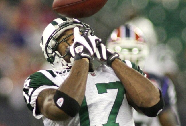 TORONTO - DECEMBER 3: Braylon Edwards #17 of the New York Jets drops a pass in the second quarter against the Buffalo Bills at Rogers Centre on December 3, 2009 in Toronto, Canada.  (Photo by Rick Stewart/Getty Images)