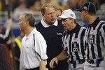 Seahawks head coach Mike Holmgren argues with a ref during Super Bowl XL between the Pittsburgh Steelers and Seattle Seahawks at Ford Field in Detroit, Michigan on February 5, 2006.  (Photo by Al Messerschmidt/Getty Images)