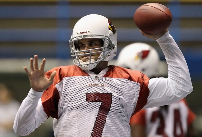 FLAGSTAFF, AZ - AUGUST 02:  Quarterback Matt Leinart #7 of the Arizona Cardinals practices in the team training camp at Northern Arizona University Walkup Skydome on August 2, 2010 in Flagstaff, Arizona.  (Photo by Christian Petersen/Getty Images)