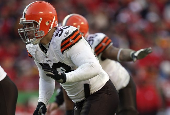 KANSAS CITY, MO - DECEMBER 20:  Matt Roth #53 of the Cleveland Browns plays his defensive position during their NFL game against the Kansas City Chiefs on December 20, 2009 at Arrowhead Stadium in Kansas City, Missouri. The Browns defeated the Chiefs 41-34. (Photo by Jamie Squire/Getty Images)