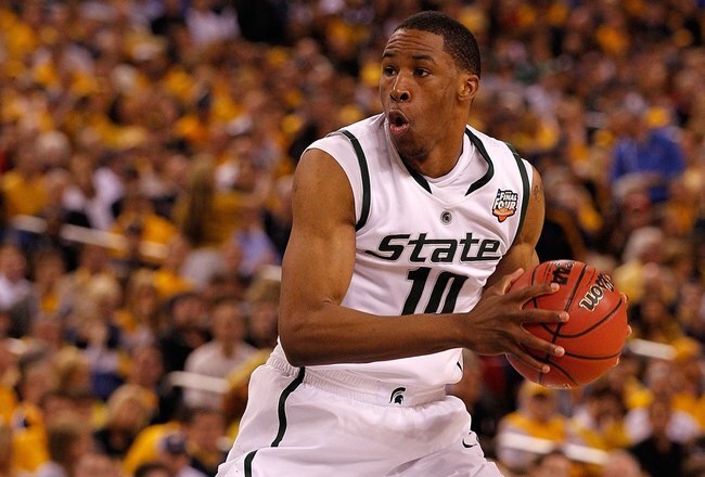 INDIANAPOLIS - APRIL 03:  Delvon Roe #10 of the Michigan State Spartans with the ball against the Butler Bulldogs during the National Semifinal game of the 2010 NCAA Division I Men's Basketball Championship on April 3, 2010 in Indianapolis, Indiana.  (Photo by Jonathan Daniel/Getty Images)
