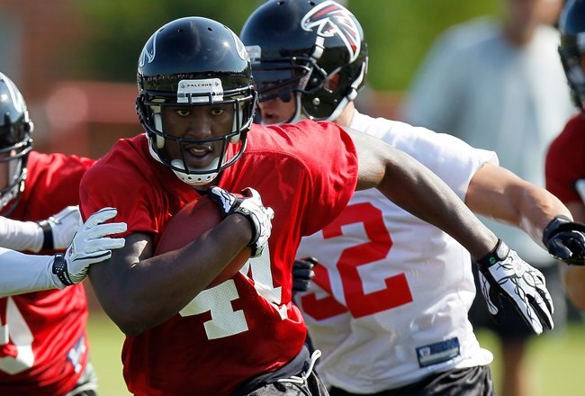 FLOWERY BRANCH, GA - JULY 30:  Jason Snelling #44 of the Atlanta Falcons during opening day of training camp on July 30, 2010 at the Falcons Training Complex in Flowery Branch, Georgia.  (Photo by Kevin C. Cox/Getty Images)