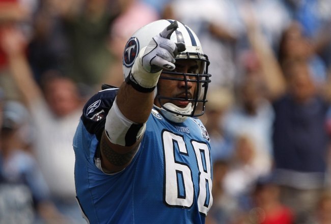NASHVILLE, TN - SEPTEMBER 21:  Kevin Mawae #68 of the Tennessee Titans points during the game against the Houston Texans at LP Field on September 21, 2008 in Nashville, Tennessee. (Photo by Streeter Lecka/Getty Images)