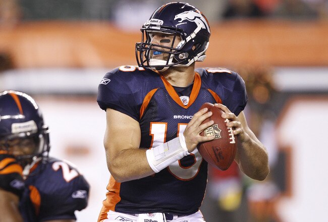 CINCINNATI, OH - AUGUST 15: Tim Tebow #15 of the Denver Broncos looks to pass during the preseason game against the Cincinnati Bengals at Paul Brown Stadium on August 15, 2010 in Cincinnati, Ohio. (Photo by Joe Robbins/Getty Images)