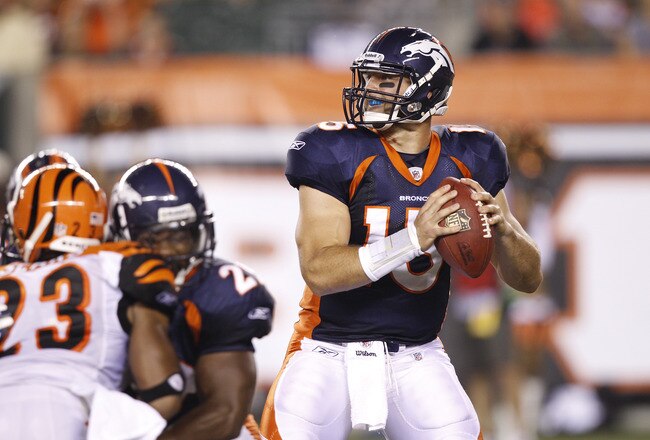 CINCINNATI, OH - AUGUST 15: Tim Tebow #15 of the Denver Broncos looks to pass during the preseason game against the Cincinnati Bengals at Paul Brown Stadium on August 15, 2010 in Cincinnati, Ohio. (Photo by Joe Robbins/Getty Images)