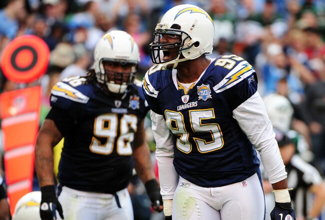 SAN DIEGO - JANUARY 17:  Linebacker Shaun Phillips #95 of the San Diego Chargers celebrates a defensive play against the New York Jets during the AFC Divisional Playoff Game at Qualcomm Stadium on January 17, 2010 in San Diego, California.  (Photo by Robert Laberge/Getty Images)