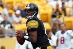 PITTSBURGH - SEPTEMBER 07:  Quarterback Byron Leftwich #4 of the Pittsburgh Steelers during play against the Houston Texans on September 7, 2008 at Heinz Field in Pittsburgh, Pennsylvania.  (Photo by Ronald Martinez/Getty Images)