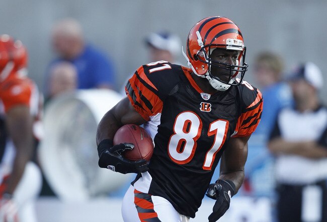 CANTON, OH - AUGUST 8: Terrell Owens #81 of the Cincinnati Bengals warms up before the game against the Dallas Cowboys during the 2010 Pro Football Hall of Fame Game at the Pro Football Hall of Fame Field at Fawcett Stadium on August 8, 2010 in Canton, Ohio. (Photo by Joe Robbins/Getty Images)