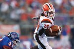 BOISE , ID - SEPTEMBER 13:  Willie Geter #28 of the Bowling Green Falcons runs the ball against the Boise State Broncos at Bronco Stadium on September 13, 2008 in Boise, Idaho.  (Photo by Jonathan Ferrey/Getty Images)