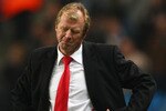 MANCHESTER, UNITED KINGDOM - NOVEMBER 06:  FC Twente Manager Steve McClaren shows his dejection during the UEFA Cup Group A match between Manchester City and FC Twente at The City of Manchester Stadium on November 6, 2008 in Manchester, England.  (Photo by Laurence Griffiths/Getty Images)