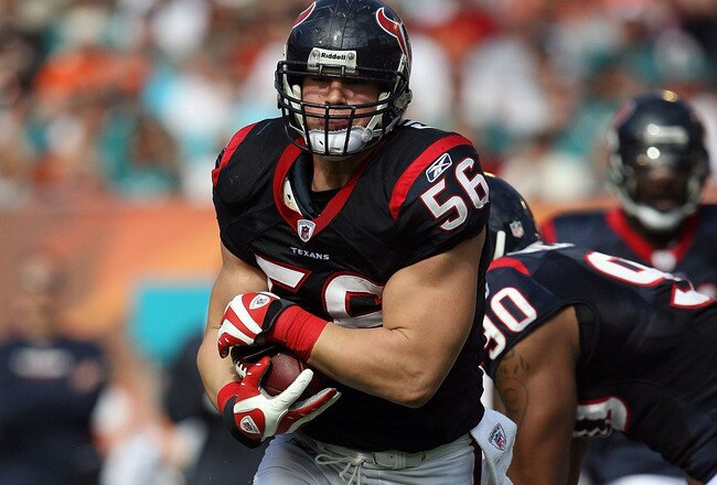 MIAMI - DECEMBER 27:  Linebacker Brian Cushing #56 of the Houston Texans returns an interception against the Miami Dolphins at Land Shark Stadium on December 27, 2009 in Miami, Florida.  (Photo by Doug Benc/Getty Images)