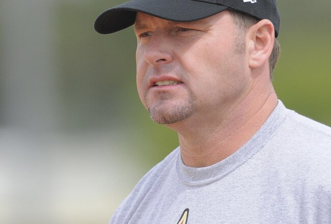 KISSIMMEE, FL - FEBRUARY 27: Roger Clemens warms up prior to throwing batting practice to the minor leaguers at Houston Astros Spring Training at Osceola County Stadium on February 27, 2008 in Kissimmee, Florida. The U.S. House Oversight and Government Reform Committee has asked the Justice Department to investigate whether Clemens committed perjury while testifying in front of the committee.  (Photo by Scott A. Miller/Getty Images)