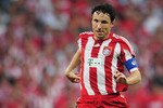 MADRID, SPAIN - MAY 22:  Mark van Bommel of Bayern Munich in action during the UEFA Champions League Final match between FC Bayern Muenchen and Inter Milan at the Estadio Santiago Bernabeu on May 22, 2010 in Madrid, Spain.  (Photo by Shaun Botterill/Getty Images)