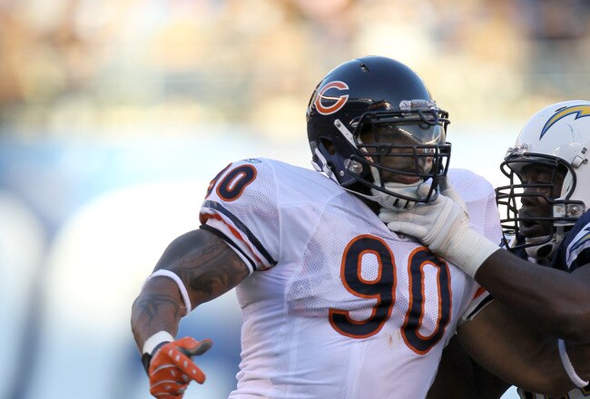 SAN DIEGO - AUGUST 14:  Defensive end Julius Peppers #90 of the Chicago Bears rushes during the game with the San Diego Chargers on August 14, 2010 at Qualcomm Stadium in San Diego, California.  The Chargers won 25-10.  (Photo by Stephen Dunn/Getty Images)