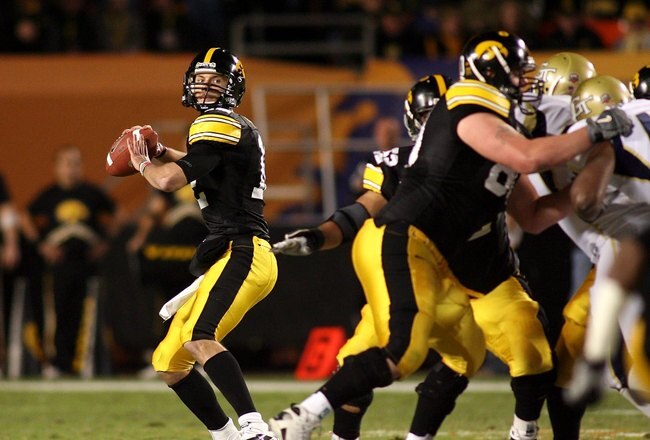 MIAMI GARDENS, FL - JANUARY 05:  Quarterback Richy Stanzi #12 of the Iowa Hawkeyes looks to pass against the Georgia Tech Yellow Jackets during the FedEx Orange Bowl at Land Shark Stadium on January 5, 2010 in Miami Gardens, Florida. Iowa won 24-14.  (Photo by Marc Serota/Getty Images)