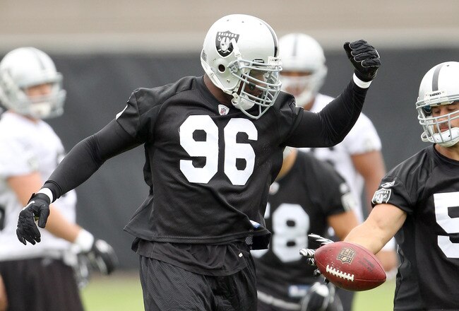 NAPA, CA - AUGUST 01:  Kamerion Wimbley #96 of the Oakland Raiders works out during the Raiders training camp at their Napa Valley Training Complex on August 1, 2010 in Napa, California.  (Photo by Ezra Shaw/Getty Images)
