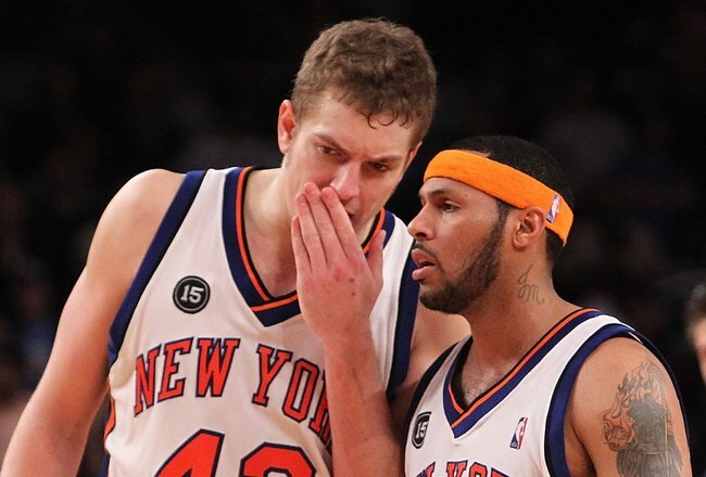 NEW YORK - FEBRUARY 20:  David Lee #42 of the New York Knicks talks with teammate Eddie House #50 against the Oklahoma City Thunder at Madison Square Garden on February 20, 2010 in New York, New York. NOTE TO USER: User expressly acknowledges and agrees that, by downloading and or using this photograph, User is consenting to the terms and conditions of the Getty Images License Agreement.  (Photo by Nick Laham/Getty Images)