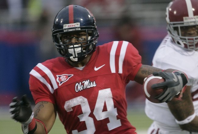 OXFORD, MS - OCTOBER 10:  Mississippi Rebel running back Brandon Bolden #34 runs for yardage against the Alabama Crimson Tide at Vaught-Hemingway Stadium on October 10, 2009 in Oxford, Mississippi. (Photo by Dave Martin/Getty Images)