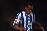 BRIGHTON, ENGLAND - NOVEMBER 18:  Elliot Bennett of Brighton and Hove Albion in action during the FA Cup 1st Round Replay between Brighton & Hove Albion and Wycombe Wanderers at Withdean Stadium on November 18, 2009 in Brighton, England.  (Photo by Bryn Lennon/Getty Images)