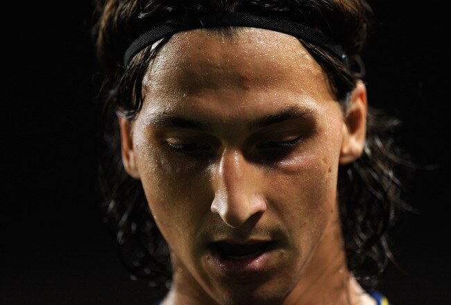 MONTE CARLO, MONACO - AUGUST 28:  Zlatan Ibrahimovic of Barcelona in action during the UEFA Super Cup Final between FC Barcelona and Shakhtar Donetsk at The Stade Louis II Stadium on August 28, 2009 in Monte Carlo, Monaco. (Photo by Laurence Griffiths/Getty Images)