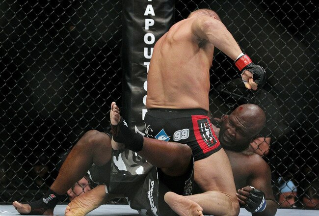 Ufc118_couture_toney_02_crop_650x440