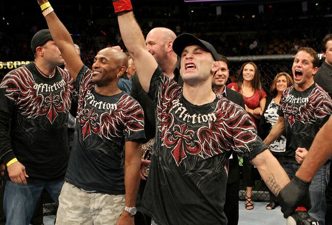 10_ufc118_edgar_penn_10_crop_650x440