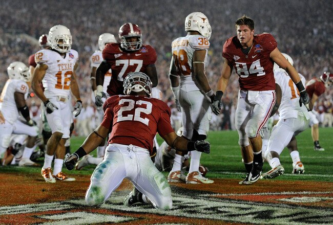 PASADENA, CA - JANUARY 07:  Running back Mark Ingram #22 of the Alabama Crimson Tide celebrates after scoring in the fourth quarter against the Texas Longhorns during the Citi BCS National Championship game at the Rose Bowl on January 7, 2010 in Pasadena, California.  (Photo by Kevork Djansezian/Getty Images)