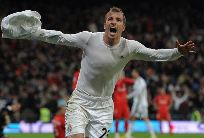 MADRID, SPAIN - MARCH 06:  Rafael van der Vaart of Real Madrid celebrates scoring his sides winning goal in overtime during the La Liga match between Real Madrid and Sevilla at the Estadio Santiago Bernabeu on March 6, 2010 in Madrid, Spain. Real Madrid won the match 3-2.  (Photo by Jasper Juinen/Getty Images)