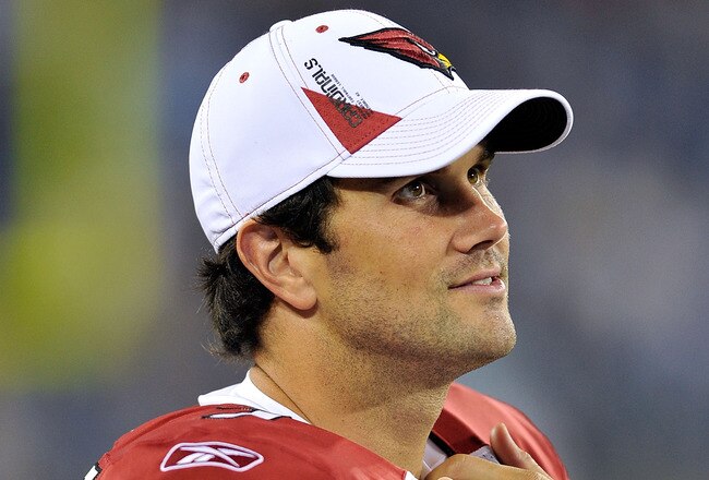NASHVILLE, TN - AUGUST 23:  Matt Leinart #7 of the Arizona Cardinals watches from the sidelines during a preseason game against the Tennessee Titans at LP Field on August 23, 2010 in Nashville, Tennessee. Tennessee defeated Arizona, 24-10.  (Photo by Grant Halverson/Getty Images)