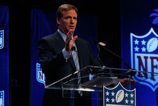 FORT LAUDERDALE, FL - FEBRUARY 05:  Commissioner of the NFL Roger Goodell speaks to members of the media during the NFL Commissioner Press Conference held at the Greater Ft. Lauderdale/Broward County Convention Center as part of media week for Super Bowl XLIV on February 5, 2010 in Fort Lauderdale, Florida.  (Photo by Jonathan Daniel/Getty Images)
