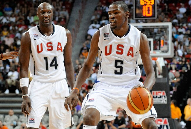 LAS VEGAS - JULY 24:  Kevin Durant #5 of the 2010 USA Basketball Men's National Team looks to drive ahead of teammate Lamar Odom #14 during a USA Basketball showcase at the Thomas & Mack Center on July 24, 2010 in Las Vegas, Nevada.  (Photo by Ethan Miller/Getty Images)