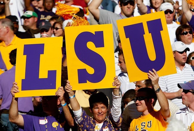 TUSCALOOSA, AL - NOVEMBER 07:  Fans of the Louisiana State University Tigers hold up a sign against the Alabama Crimson Tide at Bryant-Denny Stadium on November 7, 2009 in Tuscaloosa, Alabama.  (Photo by Kevin C. Cox/Getty Images)