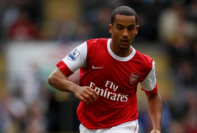 BLACKBURN, ENGLAND - AUGUST 28:  Theo Walcott of Arsenal in action during the Barclays Premier League match between Blackburn Rovers and Arsenal at Ewood Park on August 28, 2010 in Blackburn, England.  (Photo by Alex Livesey/Getty Images)
