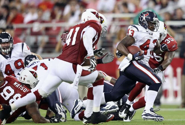 GLENDALE, AZ - AUGUST 14:  Runningback Ben Tate #43 of the Houston Texans rushes the ball against the Arizona Cardinals during preseason NFL game at the University of Phoenix Stadium on August 14, 2010 in Glendale, Arizona. The Cardinals defeated the Texans 19-16.  (Photo by Christian Petersen/Getty Images)