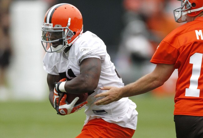 BEREA, OH - MAY 01:  Montario Hardesty #31 of the Cleveland Browns takes a hand off from Colt McCoy #12 during rookie mini camp at the Cleveland Browns Training and Administrative Complex on May 1, 2010 in Berea, Ohio.  (Photo by Gregory Shamus/Getty Images)