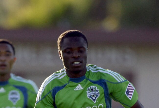 SANTA CLARA, CA - JULY 31:  Steve Zakuani #11 of the Seattle Sounders FC in action against the San Jose Earthquakes at Buck Shaw Stadium on July 31, 2010 in Santa Clara, California.  (Photo by Ezra Shaw/Getty Images)