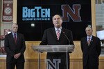 LINCOLN, NE  Ð  JUNE 11:  Big Ten Conference Commissioner James Delany (C), flanked by (L) University of Nebraska Athletic Director Tom Osbourne and Chancellor Harvey Pearlman (R) inform members of the media that the university has accepted an invitation to join the Big Ten Conference  June 11, 2010 in Lincoln, Nebraska.  The university will begin integration immediately and start athletic competition as soon as 2011. (Photo by Eric Francis/Getty Images)