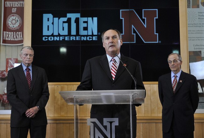 LINCOLN, NE  Ð  JUNE 11:  Big Ten Conference Commissioner James Delany (C), flanked by (L) University of Nebraska Athletic Director Tom Osbourne and Chancellor Harvey Pearlman (R) inform members of the media that the university has accepted an invitation to join the Big Ten Conference  June 11, 2010 in Lincoln, Nebraska.  The university will begin integration immediately and start athletic competition as soon as 2011. (Photo by Eric Francis/Getty Images)