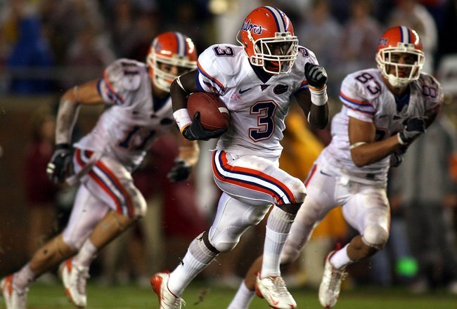 TALLAHASSEE, FL - NOVEMBER 29:  Running back Chris Rainey #3 of the Florida Gators runs the ball against the Florida State Seminoles at Bobby Bowden Field at Doak Campbell Stadium on November 29, 2008 in Tallahassee, Florida.  Florida defeated Florida State 45-15.  (Photo by Marc Serota/Getty Images)