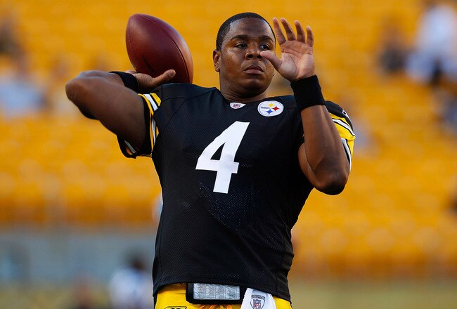 PITTSBURGH - AUGUST 25:  Byron Leftwich #4 of the Pittsburgh Steelers warms up prior to the preseason game against the Carolina Panthers on September 2, 2010 at Heinz Field in Pittsburgh, Pennsylvania.  (Photo by Jared Wickerham/Getty Images)