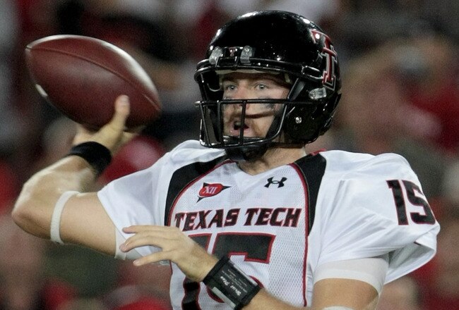 HOUSTON - SEPTEMBER 26:  Quarterback Taylor Potts #15 of the Texas Tech Red Raiders drops back in the pocket against the Houston Cougars at Robertson Stadium on September 26, 2009 in Houston, Texas.  (Photo by Thomas B. Shea/Getty Images)
