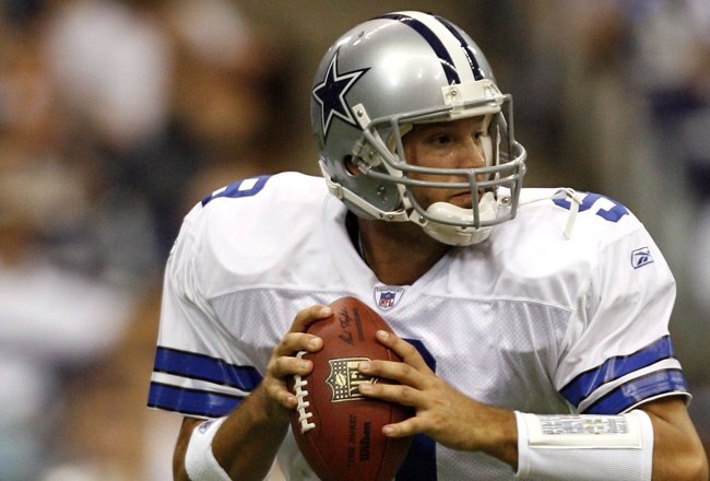 IRVING, TX - AUGUST 26:  Tony Romo #9 of the Dallas Cowboys drops back to pass the ball against the San Francisco 49ers during a preseason game on August 26, 2006 at Texas Stadium in Irving, Texas. The Cowboys defeated the 49ers 17 to 7.  (Photo by Layne Murdoch/Getty Images).